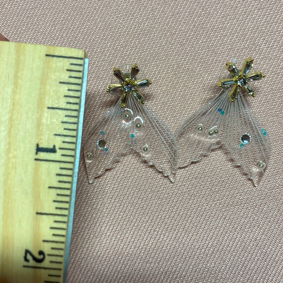 🌟 Transparent Fishtail Earrings - Picture 5 of 5